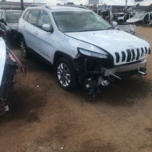 Jeep Cherokee 2015 3.2 Petrol